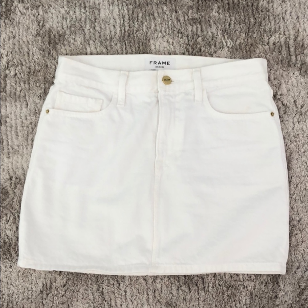 NEVER WORN Frame white denim skirt 26